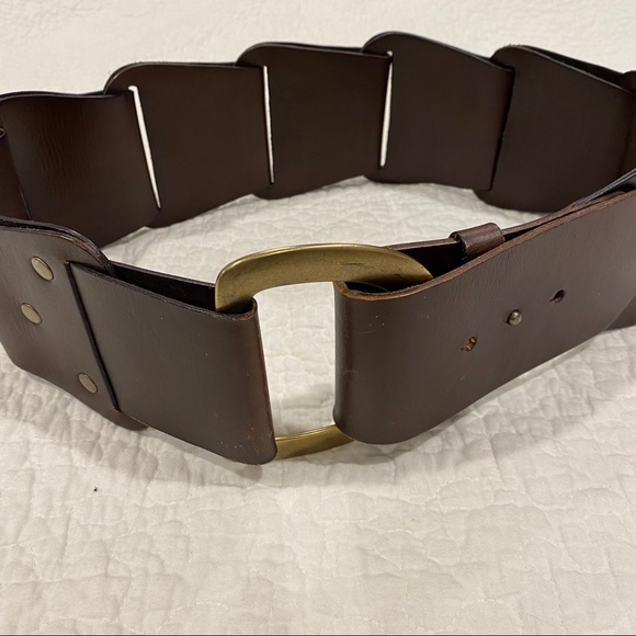 Linea Pelle x Bergdorfs Oversized Leather Belt - Picture 12 of 16